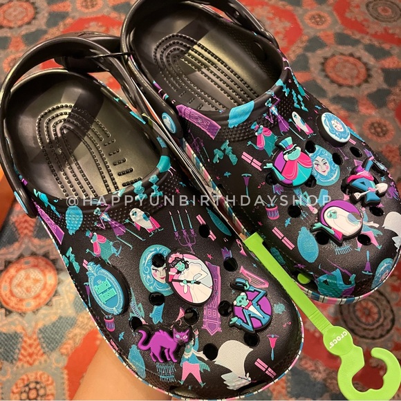 Disney Parks x Crocs The Haunted Mansion - Picture 2 of 3